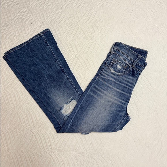 Buckle Black Women’s Blue Stonewashed Distressed Flare Jeans. Size 28 x 30 - Picture 2 of 8